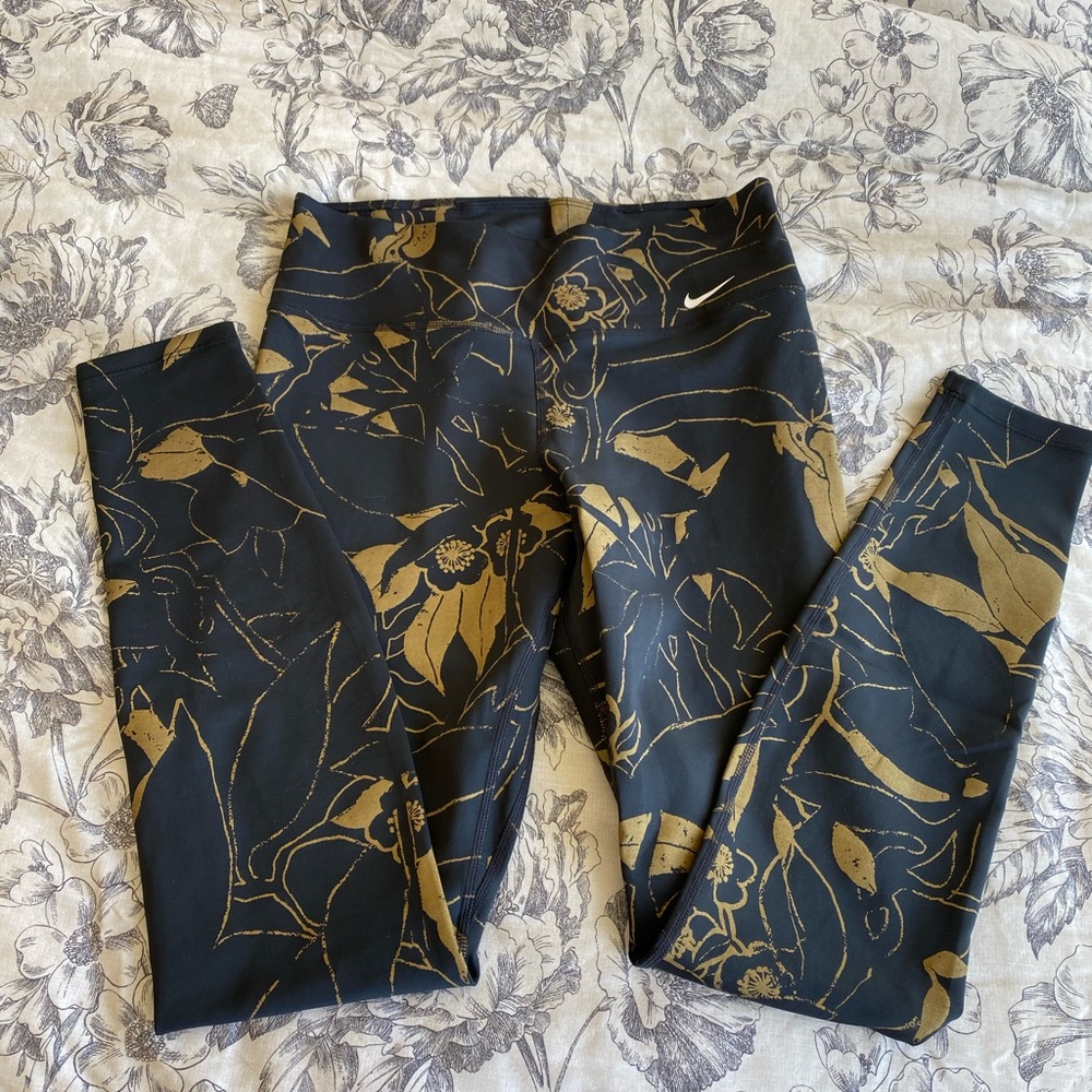 Nike leggings